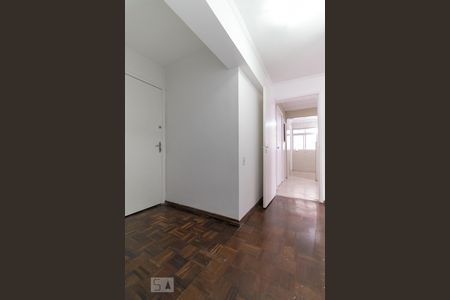 Apartamento para alugar com 150m², 4 quartos e 2 vagas Apartamento para alugar com 150m², 4 quartos e 2 vagasHall de entrada