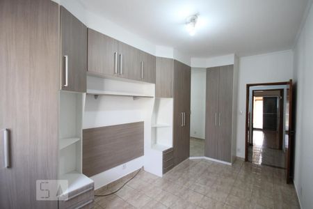 Casa à venda com 105m², 2 quartos e 1 vagaQuarto