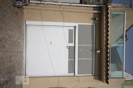 Casa à venda com 105m², 2 quartos e 1 vagaFachada fundo