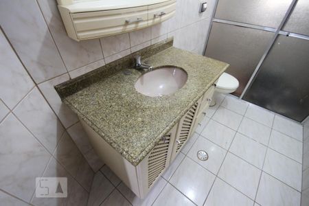 Casa à venda com 105m², 2 quartos e 1 vagaBanheiro