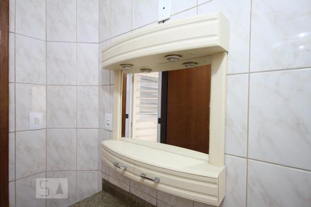 Casa à venda com 105m², 2 quartos e 1 vagaBanheiro