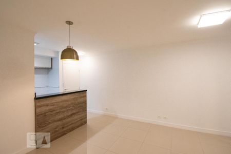 sala de apartamento à venda com 3 quartos, 70m² em Jardim Prudência, São Paulo