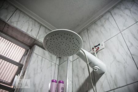 Apartamento à venda com 73m², 2 quartos e sem vaga Apartamento à venda com 73m², 2 quartos e sem vagaChuveiro