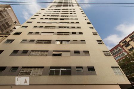 Apartamento para alugar com 30m², 2 quartos e sem vaga Apartamento para alugar com 30m², 2 quartos e sem vagaFachada
