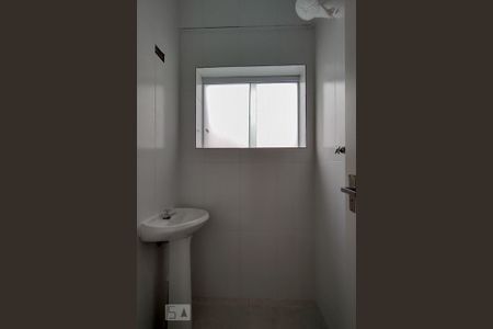 Apartamento para alugar com 30m², 2 quartos e sem vaga Apartamento para alugar com 30m², 2 quartos e sem vagaBanheiro