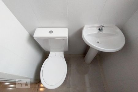 Apartamento para alugar com 30m², 2 quartos e sem vaga Apartamento para alugar com 30m², 2 quartos e sem vagaBanheiro