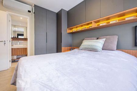 Suíte de apartamento para alugar com 2 quartos, 72m² em Pinheiros, São Paulo