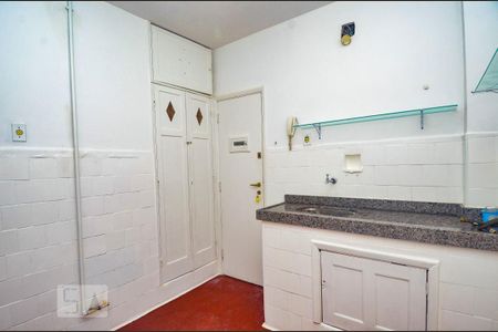 Apartamento à venda com 95m², 2 quartos e sem vaga Apartamento à venda com 95m², 2 quartos e sem vagaCozinha