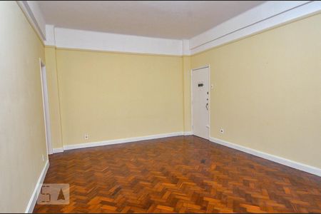 Apartamento à venda com 95m², 2 quartos e sem vaga Apartamento à venda com 95m², 2 quartos e sem vagaSala