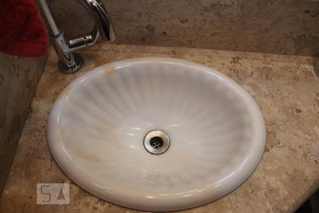 Casa à venda com 304m², 5 quartos e 4 vagasLavabo