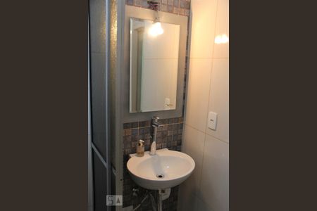 Casa à venda com 304m², 5 quartos e 4 vagasBanheiro 1