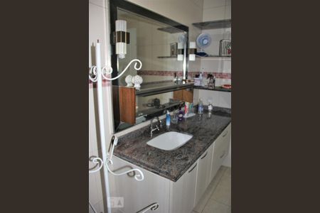 Casa à venda com 304m², 5 quartos e 4 vagasBanheiro 3