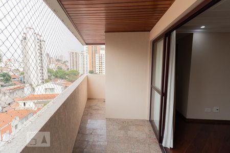 Apartamento para alugar com 110m², 3 quartos e 2 vagasVaranda