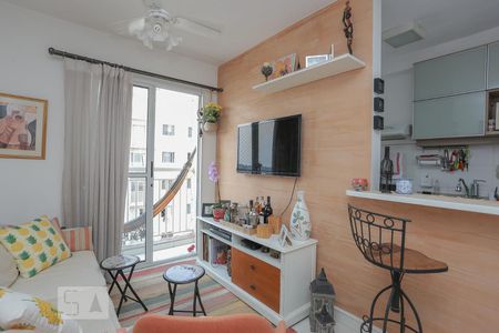 Sala de apartamento para alugar com 2 quartos, 45m² em São Cristóvão, Rio de Janeiro