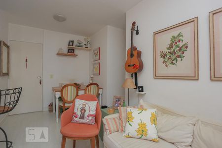Sala de apartamento para alugar com 2 quartos, 45m² em São Cristóvão, Rio de Janeiro
