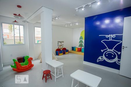 Studio para alugar com 32m², 1 quarto e sem vaga Studio para alugar com 32m², 1 quarto e sem vagaBrinquedoteca
