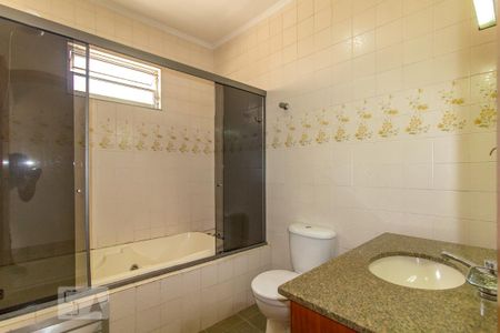 Casa para alugar com 150m², 3 quartos e 2 vagas Casa para alugar com 150m², 3 quartos e 2 vagasBanheiro Quarto 3 - Suíte