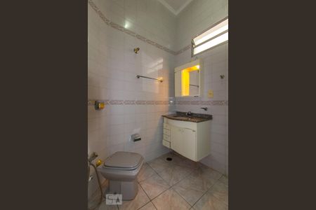 Casa para alugar com 150m², 3 quartos e 2 vagas Casa para alugar com 150m², 3 quartos e 2 vagasBanheiro 2