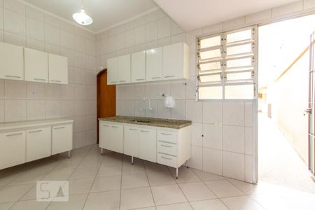 Casa para alugar com 150m², 3 quartos e 2 vagas Casa para alugar com 150m², 3 quartos e 2 vagasCozinha