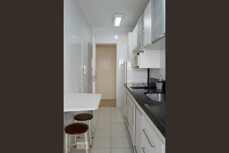 Apartamento à venda com 64m², 2 quartos e 1 vagaCozinha