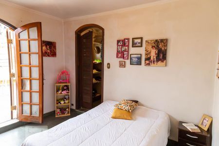 Casa à venda com 200m², 3 quartos e 2 vagasSuite com Varanda e Closet