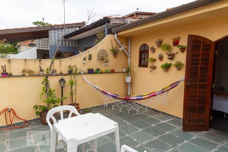 Casa à venda com 200m², 3 quartos e 2 vagasSuite com Varanda e Closet