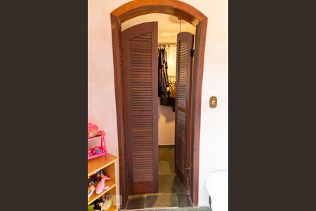 Casa à venda com 200m², 3 quartos e 2 vagasSuite com Varanda e Closet