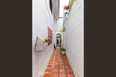 Casa à venda com 200m², 3 quartos e 2 vagasCorredor Lateral