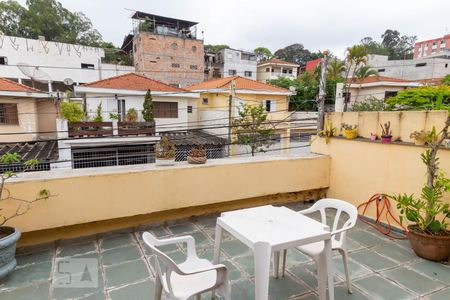 Casa à venda com 200m², 3 quartos e 2 vagasSuite com Varanda e Closet