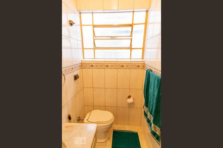 Casa à venda com 200m², 3 quartos e 2 vagasSuite com Varanda e Closet