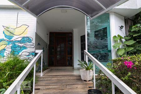 Entrada de apartamento para alugar com 1 quarto, 60m² em Ponta da Praia, Santos