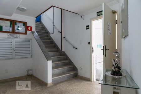 Hall de entrada de apartamento para alugar com 1 quarto, 60m² em Ponta da Praia, Santos