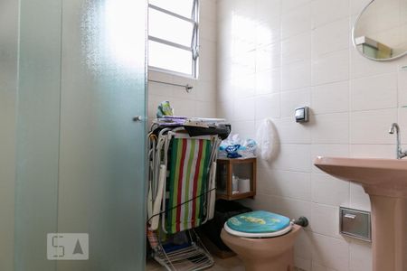 Banheiro de apartamento para alugar com 1 quarto, 60m² em Ponta da Praia, Santos