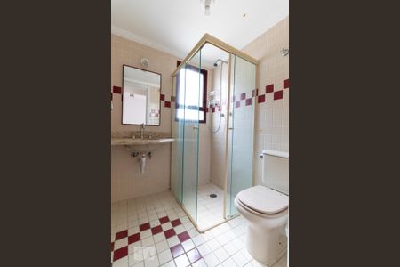 Banheiro de apartamento para alugar com 2 quartos, 60m² em Pinheiros, São Paulo