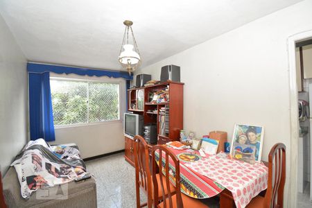 Sala de apartamento para alugar com 2 quartos, 47m² em Jardim Sulacap, Rio de Janeiro