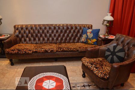 Sala de casa à venda com 4 quartos, 187m² em Vila Antonieta, São Paulo