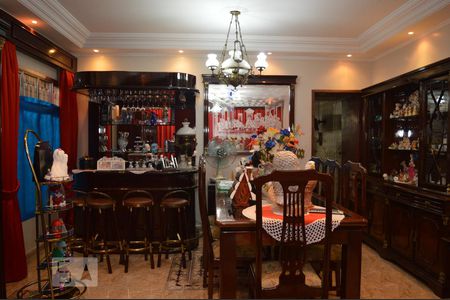 Sala de casa à venda com 4 quartos, 187m² em Vila Antonieta, São Paulo