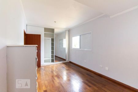 Casa à venda com 350m², 4 quartos e 4 vagasSuíte 3