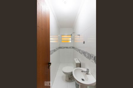 Casa à venda com 350m², 4 quartos e 4 vagasBanheiro