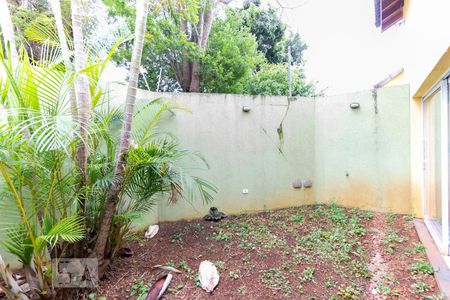 Jardim de casa à venda com 4 quartos, 350m² em Bosque da Saúde, São Paulo