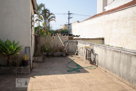 Casa à venda com 105m², 3 quartos e 2 vagasArea Externa