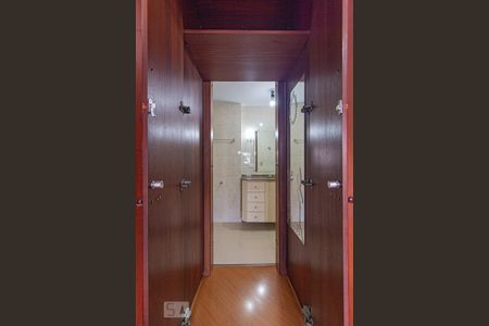 Apartamento para alugar com 137m², 3 quartos e 1 vagasuíte