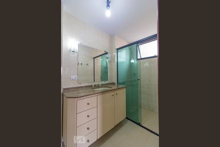 Apartamento para alugar com 137m², 3 quartos e 1 vagasuíte