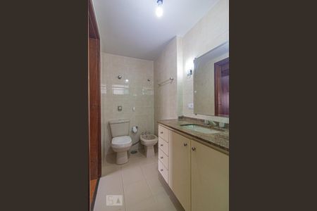 Apartamento para alugar com 137m², 3 quartos e 1 vagasuíte