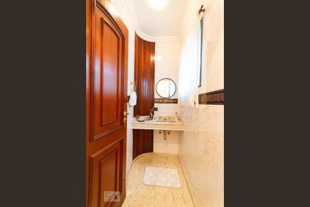 Casa à venda com 716m², 8 quartos e 6 vagas Casa à venda com 716m², 8 quartos e 6 vagasLavabo 2