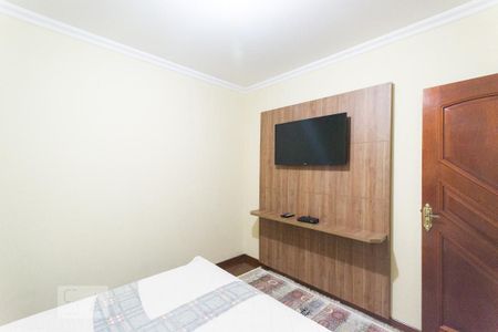 Casa à venda com 716m², 8 quartos e 6 vagas Casa à venda com 716m², 8 quartos e 6 vagasQuarto 8