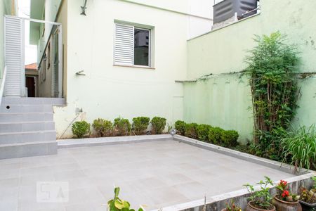 Casa à venda com 127m², 3 quartos e 4 vagasQuintal