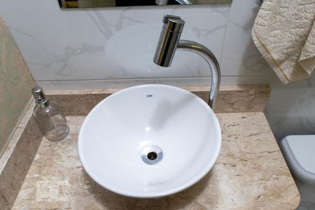 Casa à venda com 127m², 3 quartos e 4 vagasDetalhe do lavabo