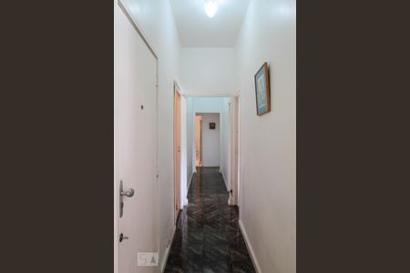 Apartamento à venda com 110m², 3 quartos e sem vaga Apartamento à venda com 110m², 3 quartos e sem vagaCorredor