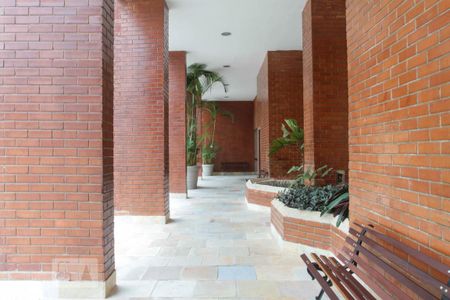 Apartamento à venda com 110m², 3 quartos e sem vaga Apartamento à venda com 110m², 3 quartos e sem vagaEntrada do Prédio